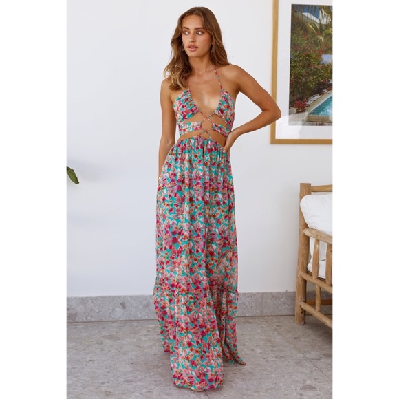 💐 Hello Molly, Free Flight Floral Strappy Maxi Dress - Picture 3 of 16